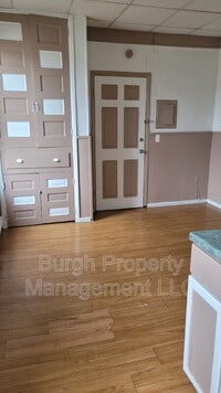 Building Photo - 984 Jefferson Ave