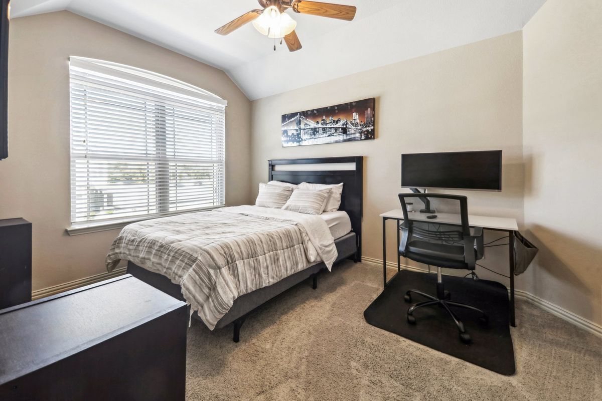 Building Photo - 875 Merino Drive