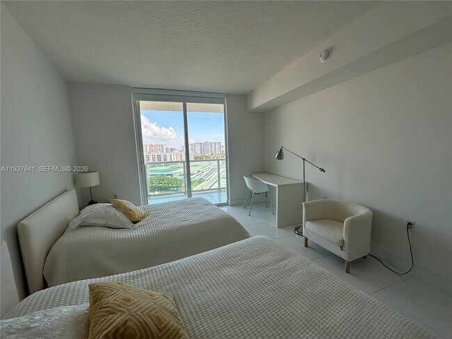 Building Photo - 150 Sunny Isles Blvd