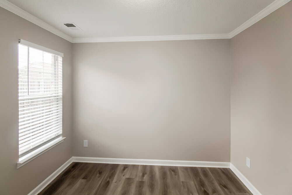 Building Photo - 5863 Stafford Dr