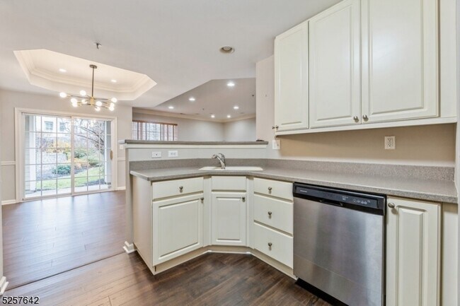 Building Photo - 101 Taft Ln