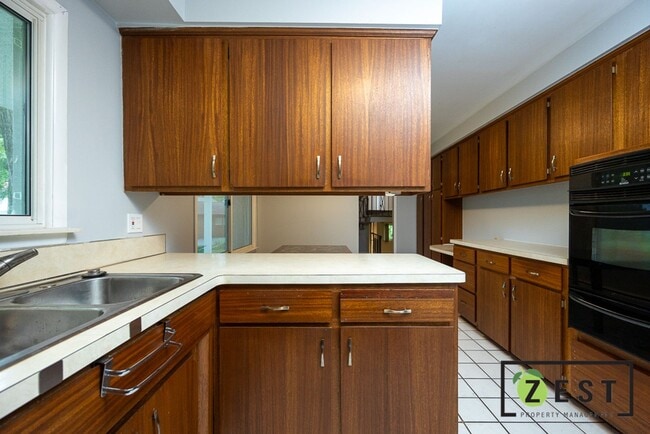 Building Photo - OPEN HOUSE Thursday August 29th 5-6pm