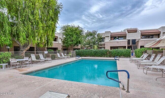 Building Photo - 4444 E Paradise Village Pkwy N