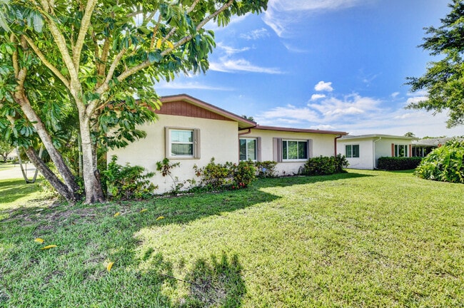 Building Photo - 14425 Amapola Way