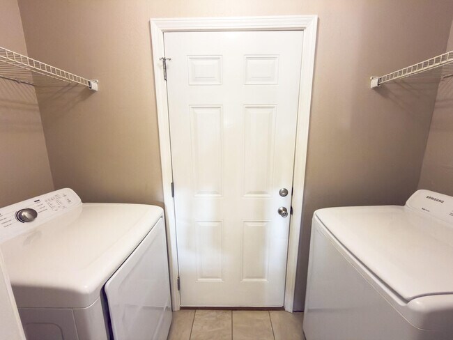 Building Photo - 7971 Herzog Ct