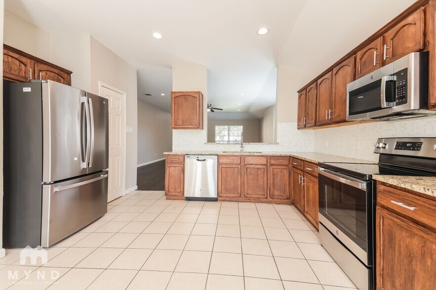 Building Photo - 729 Mahogany Dr
