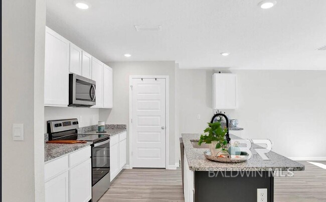 Building Photo - 12698 Mikado Cir