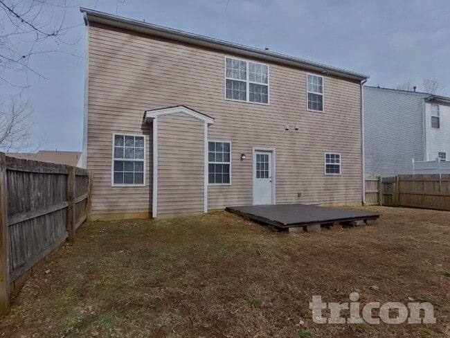 Building Photo - 1221 Jordans Pond Ln