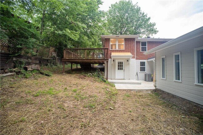Building Photo - 453 S Mashburn Ave