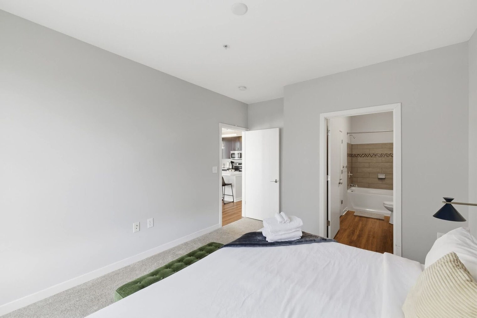 Building Photo - 421 E Market St