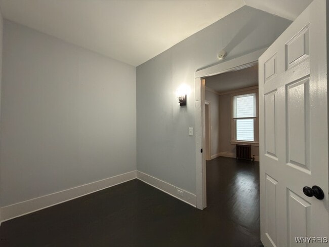 Building Photo - 36 19th St