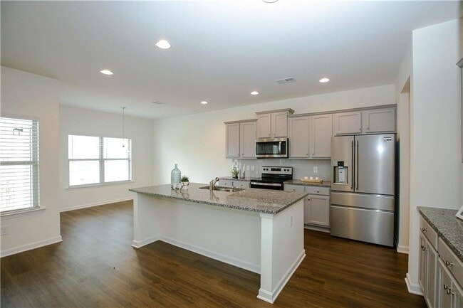 Building Photo - 124 Finley Dr