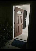 Building Photo - 417 Jansu Pl