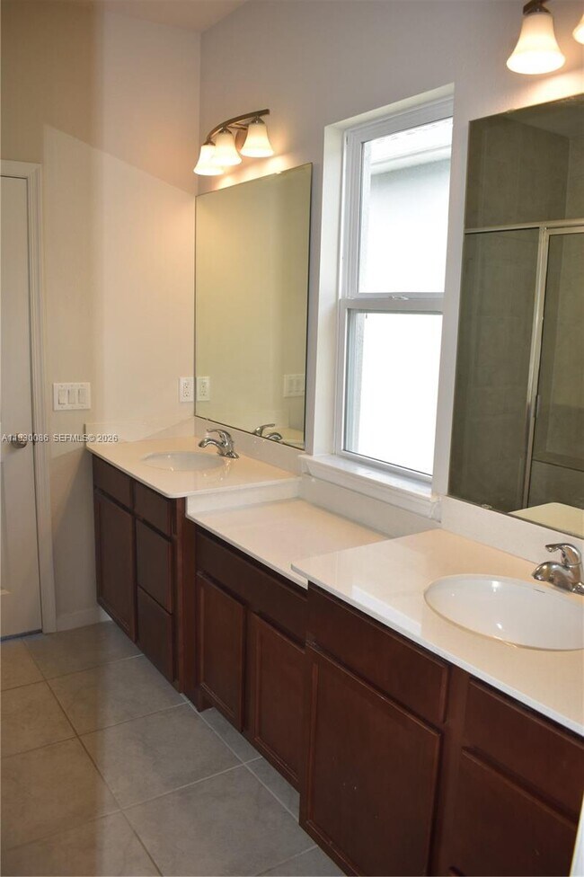 Building Photo - 3634 Lazy River Ter