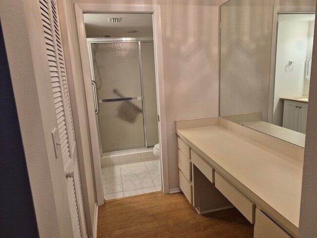 Building Photo - 5745 Summerside Ln