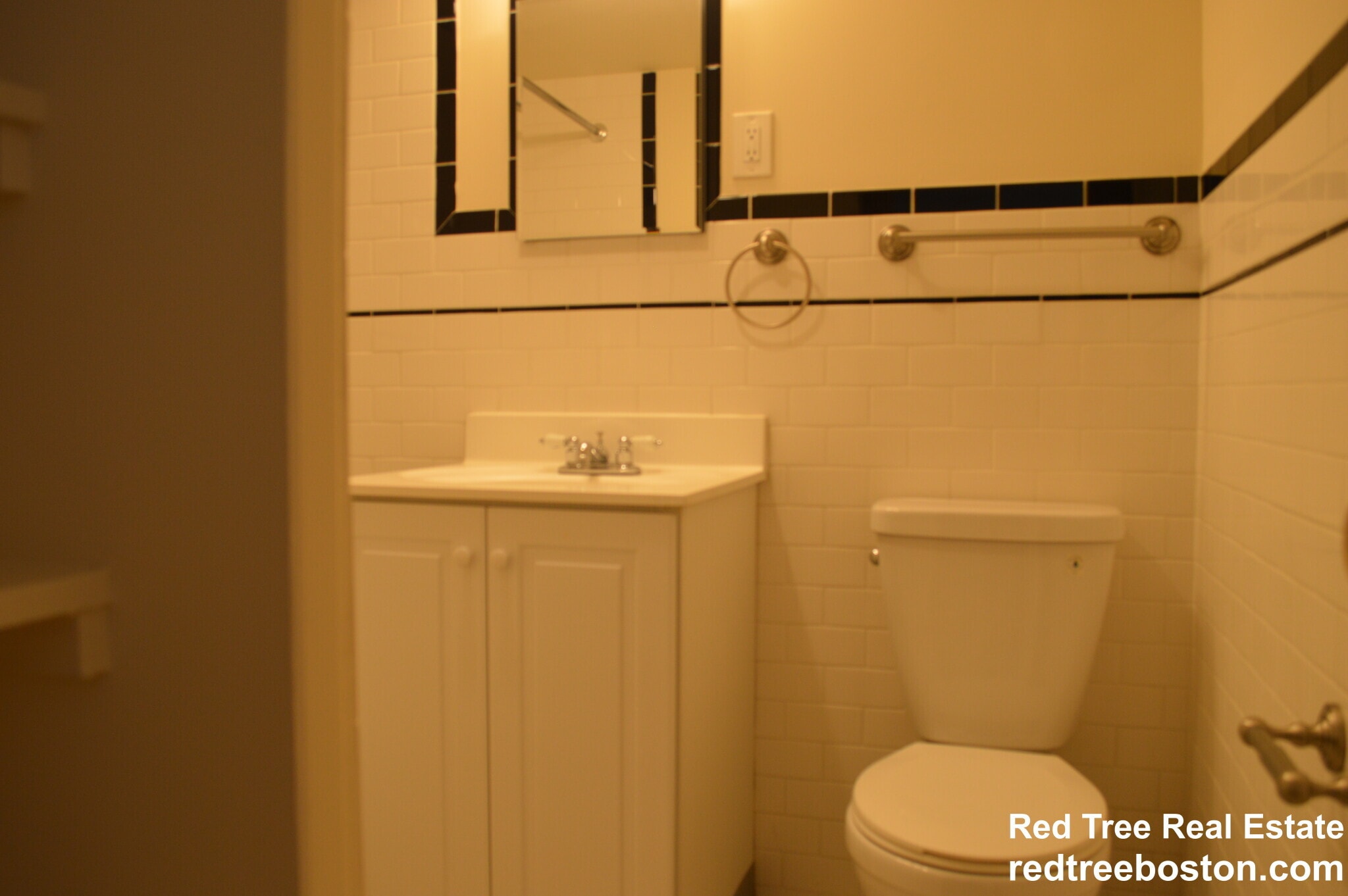 Building Photo - 101 Monmouth St