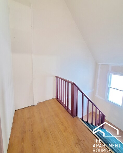 Building Photo - 4135 W Henderson St