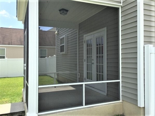 Building Photo - 14 Bushwood Dr