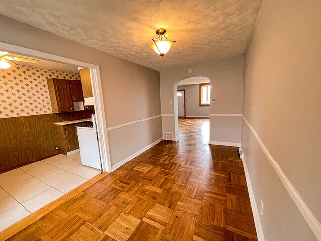Building Photo - 3 bedroom house in Tacony