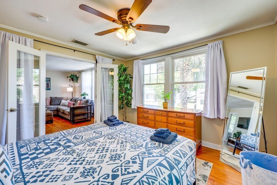 Building Photo - 1644 Naldo Ave