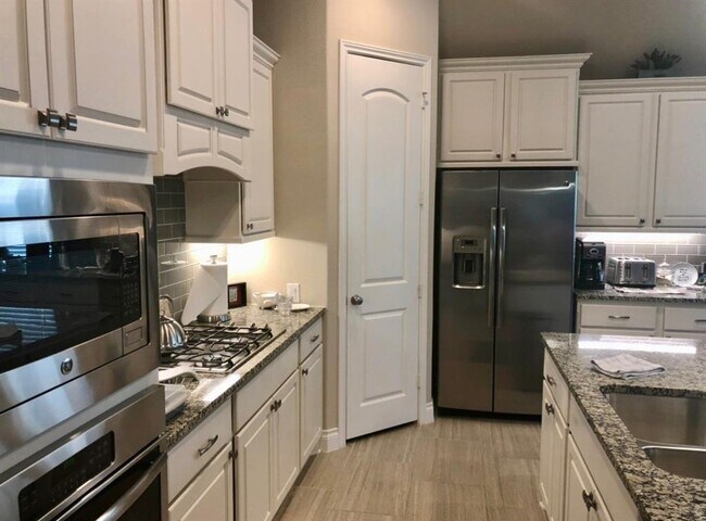 Building Photo - 216 Trillium Pk Lp