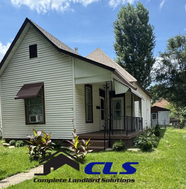 Building Photo - 1021 S 18th St