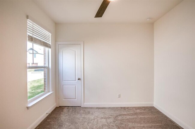 Building Photo - 3722 Apulia Ln