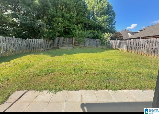 Building Photo - 102 Kingston Ct
