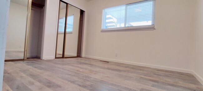 Building Photo - 2820 Malabar Ave