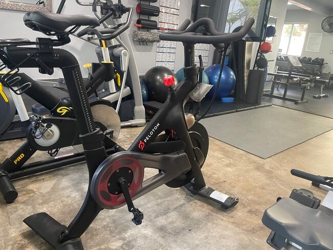 Modern Gym - 2721 2nd St