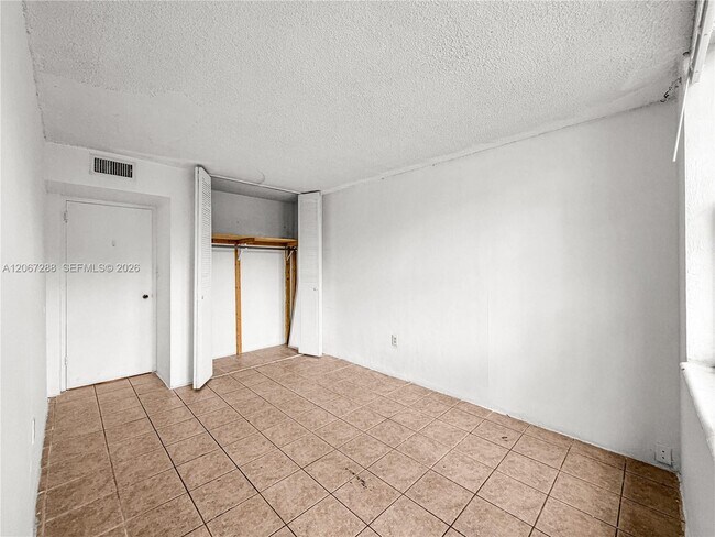 Building Photo - 1800 Sans Souci Blvd