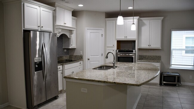 Building Photo - 97389 Harbor Concourse Cir