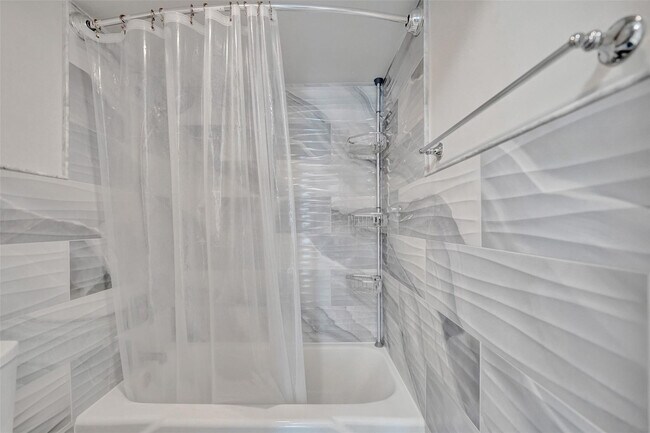 Building Photo - 3800 N Hills Dr