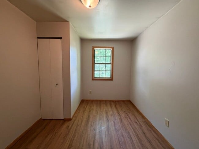 Building Photo - 653 Sherman St