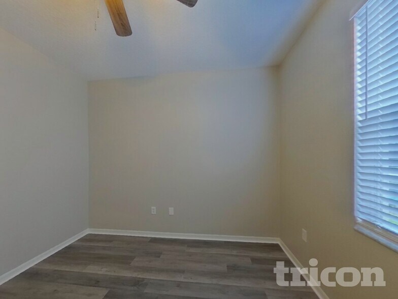 Building Photo - 6421 Fox Grape Ln