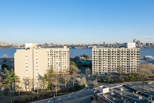 Aerial Photo - Admiral's Walk