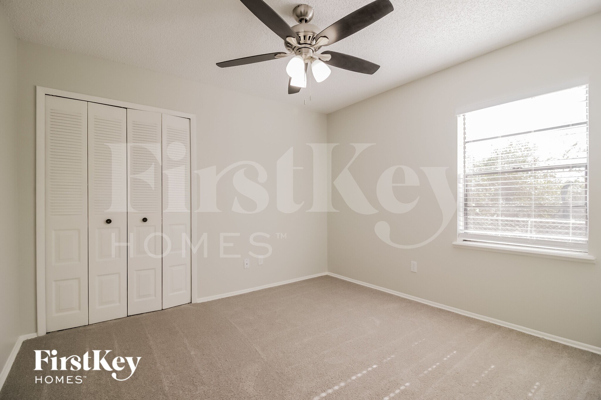 Building Photo - 2416 Lackland Dr