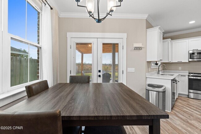 Building Photo - 4419 Conifer Ln