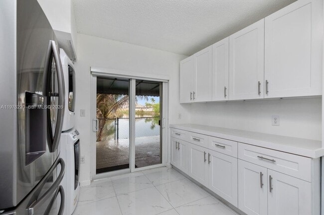 Building Photo - 6445 SW 130th Pl