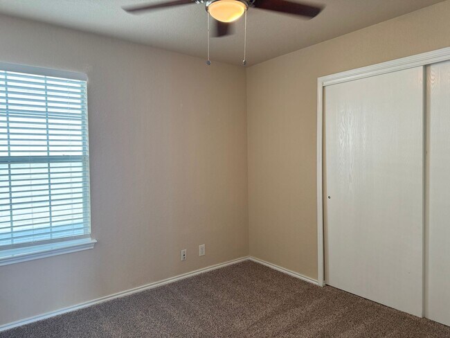Building Photo - 145 Brahma Way
