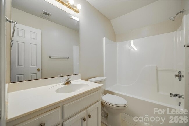 Building Photo - 1739 Old Clay Hill Rd