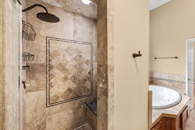 Building Photo - 510 Jackson Hill St