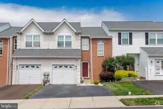Building Photo - 207 Hampshire Dr