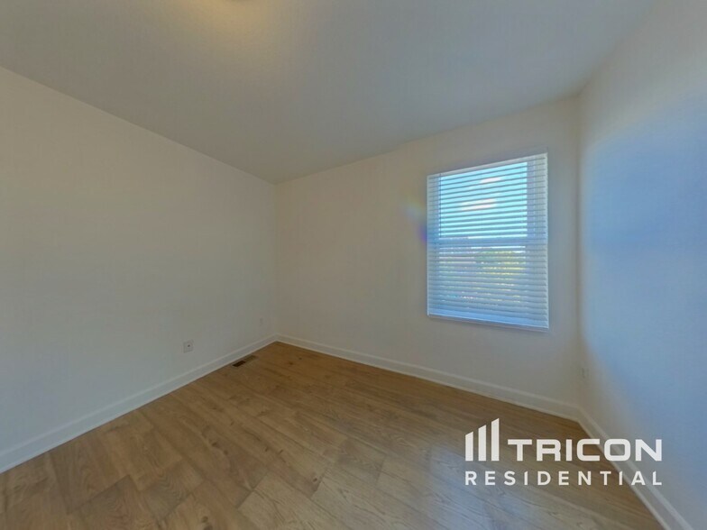 Building Photo - 13058 Monaco Way
