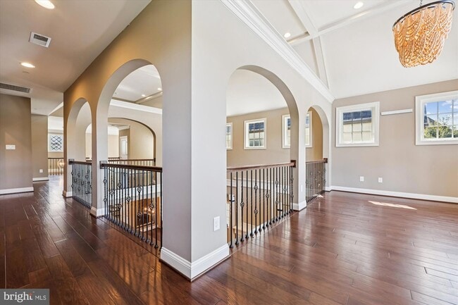 Building Photo - 448 Salk Cir