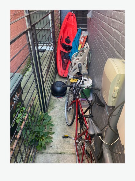 SECURE STORAGE - 52 T St NW