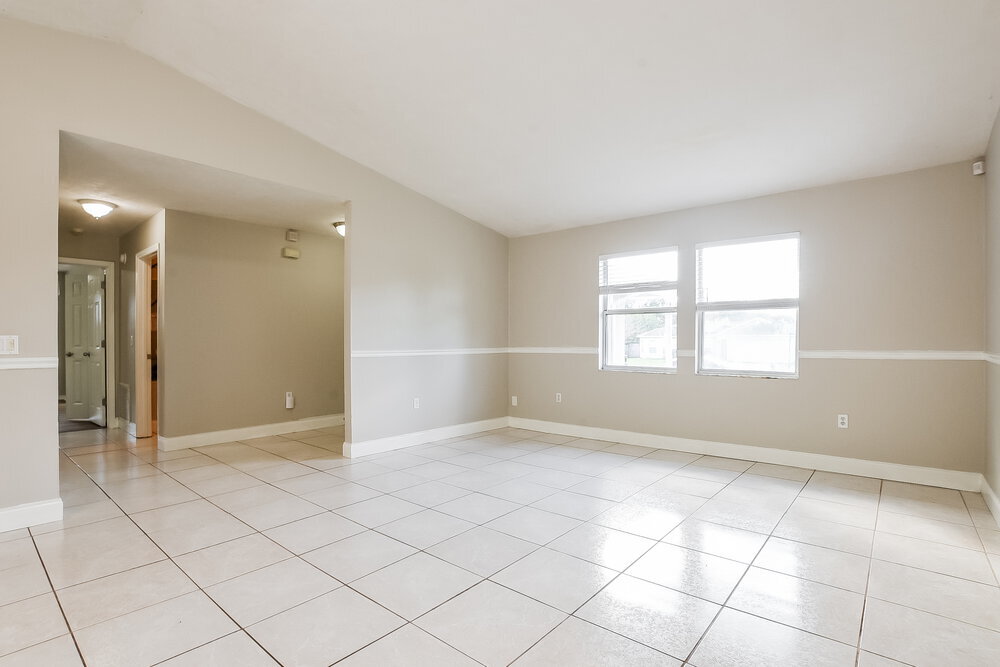 Building Photo - 1819 E Glancy Dr