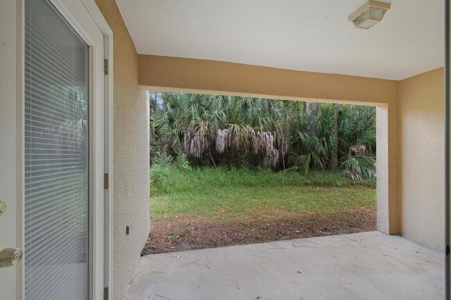 Building Photo - Quiet Cul De Sac location