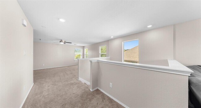 Building Photo - 201 Bougainvillea Lp