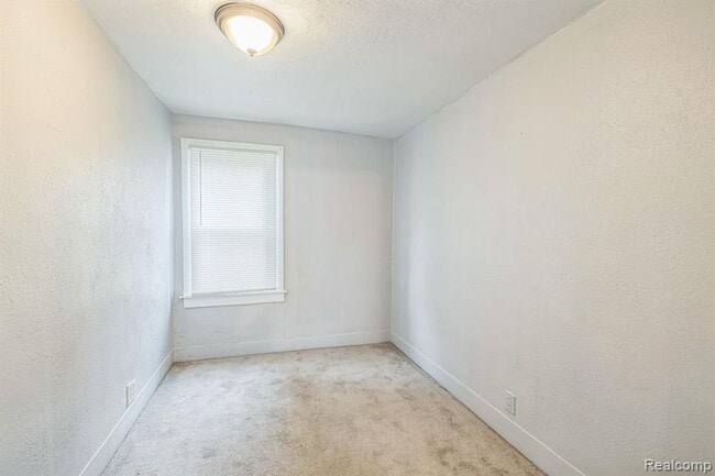 Building Photo - 20759 Seminole